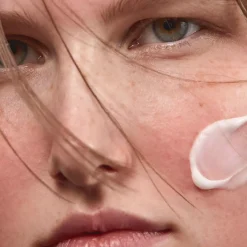 Crème de jour hydratante pour peaux sensibles – Sans parfum – Gamme sos+ – Mádara